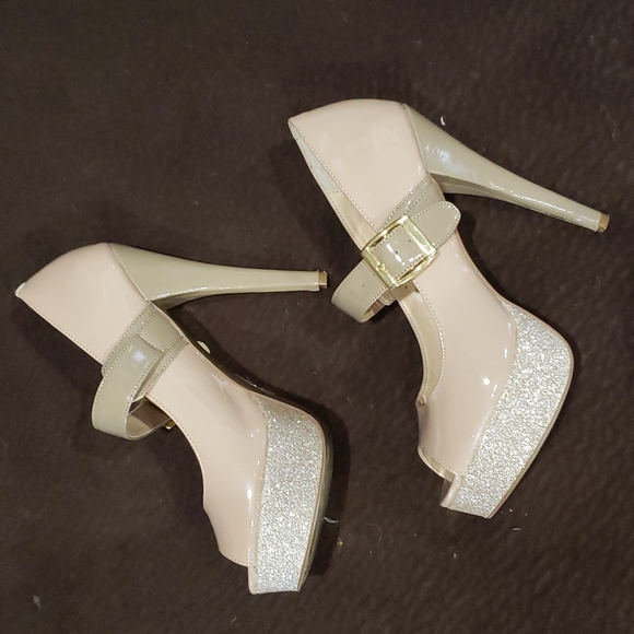 Women's high heels - Picture 3 of 7